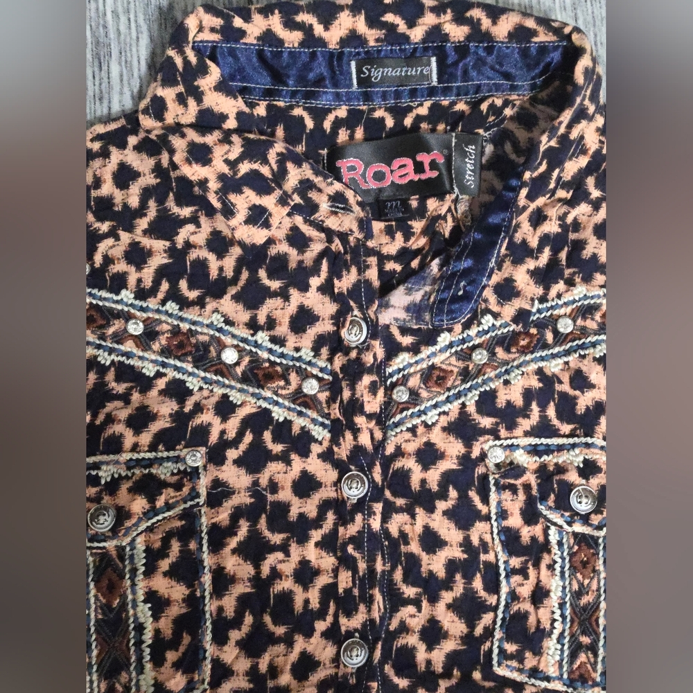 Roar Western Shirt - Embroidered Stitching - Studs - Embellishments - Size M